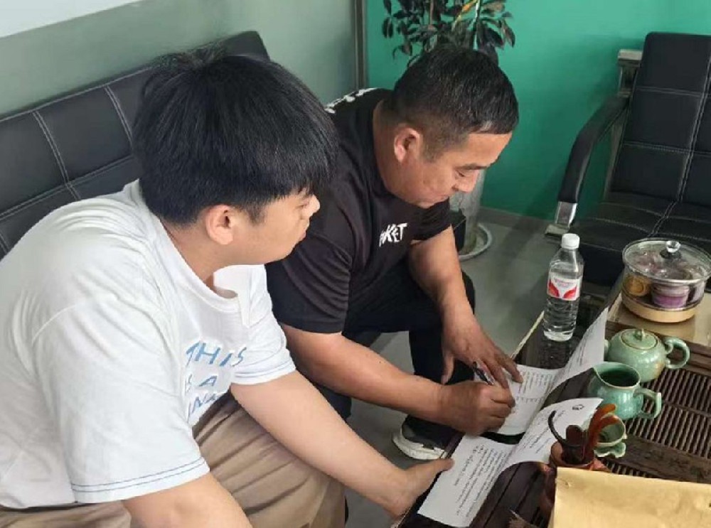 Anhui customers come to the factory to inspect the fixed machine