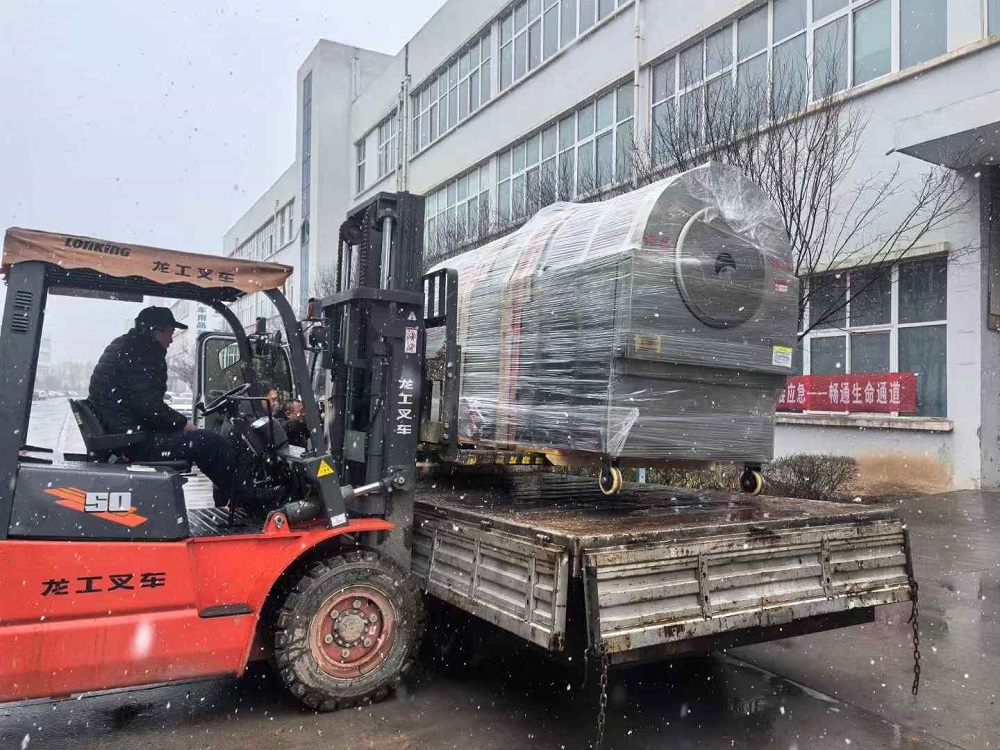 Customers roasting peanut machine snow day delivery