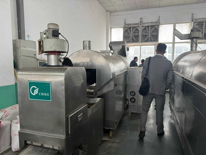 Customer inspection of bitter buckwheat processing equipment