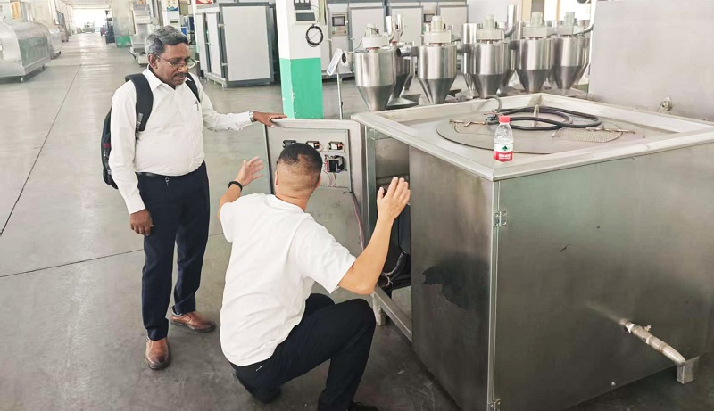Indian customers paid a visit for inspection.